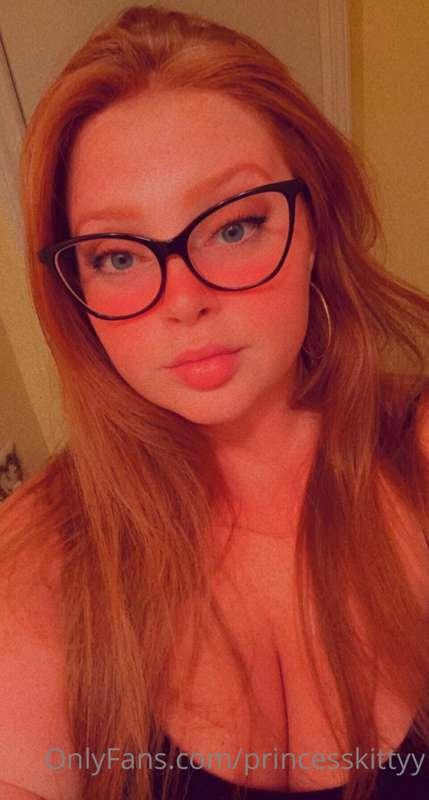 Sexy librarian? 🤓