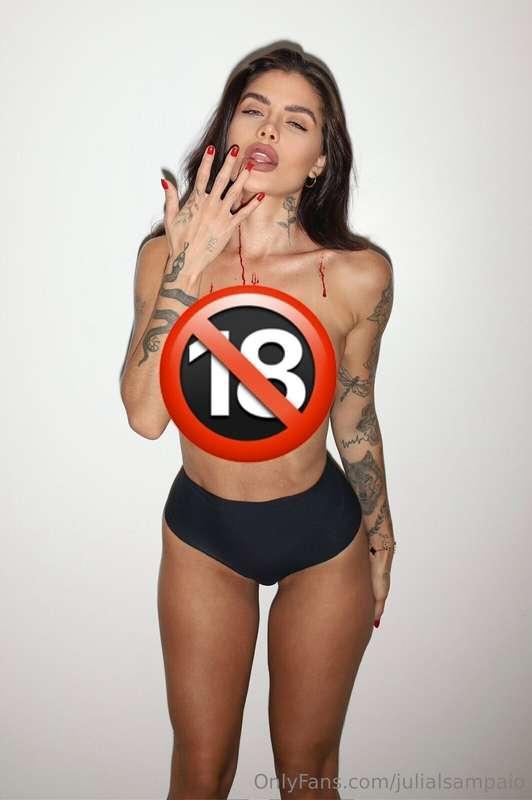 Trick or treat? 😇😈