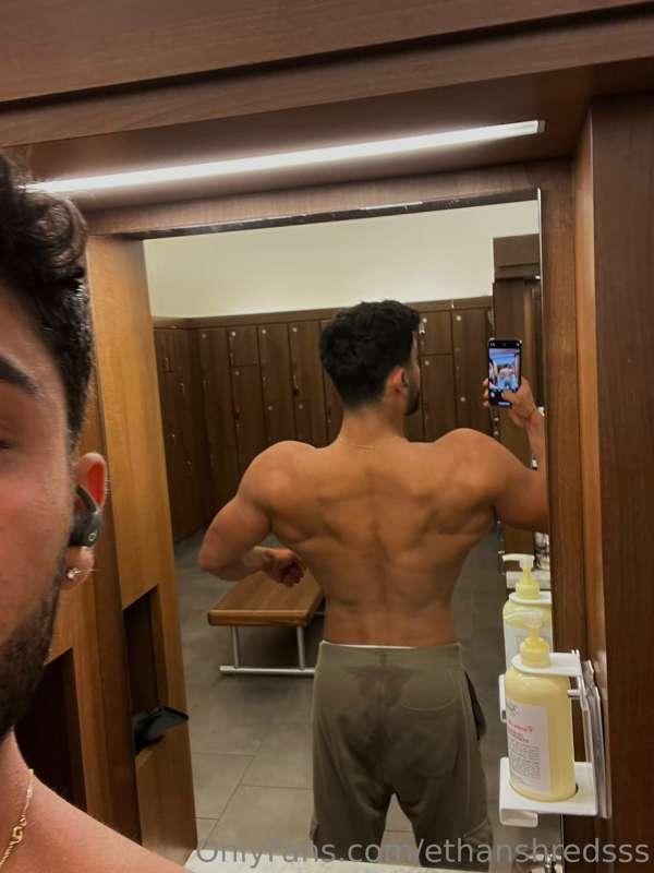 Need a back massage who’s got me?