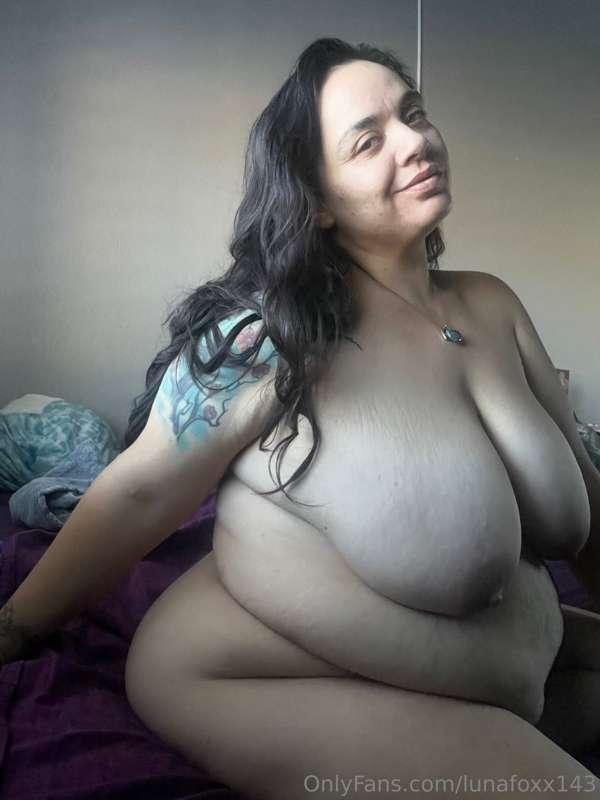 New year, new shenanigans. Would you worship every curvy dow..