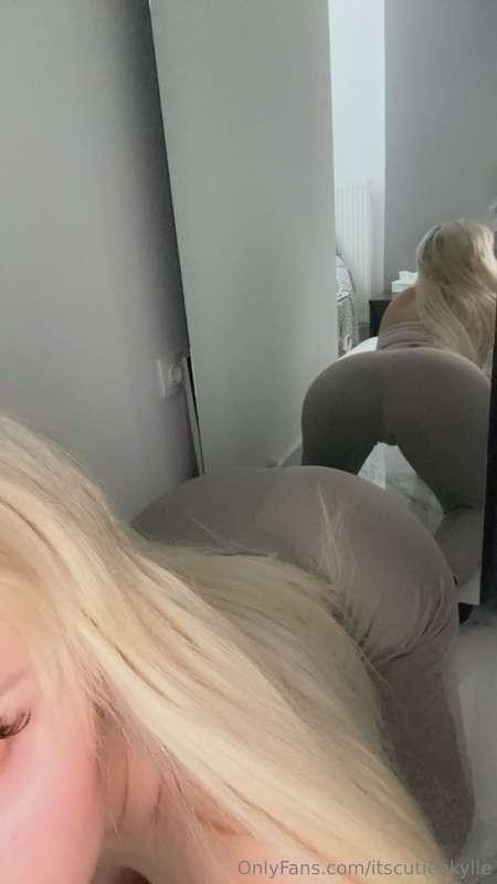 Don't forget your leg days in the gym 🤪