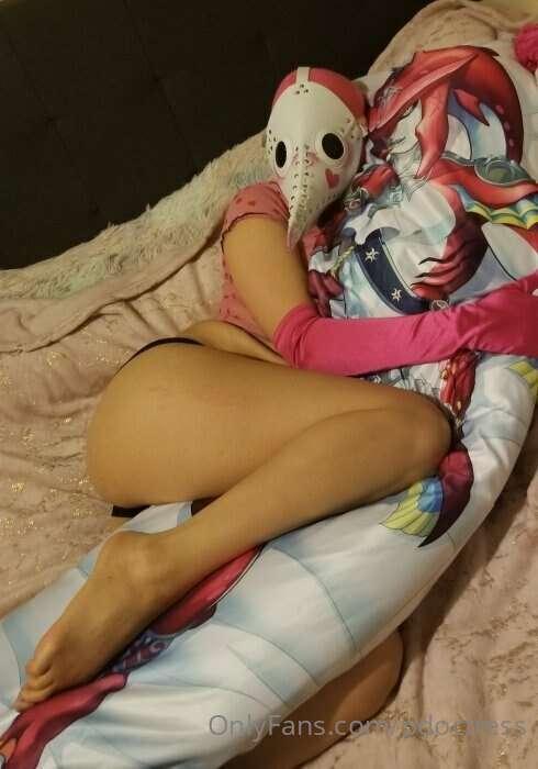 Did you know i own a body pillow? It's Prince Sidon from BOT..