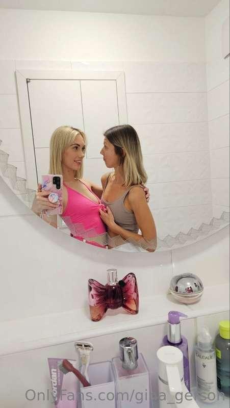 Naughty 😈 yoga 🧘‍♀️ with @skypiercexxx 💞