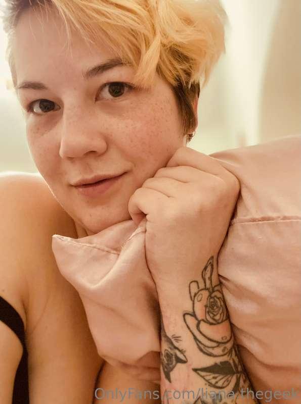 Hi 😚