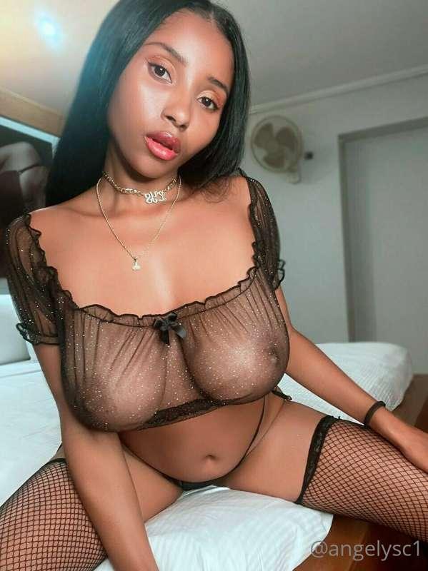 Día de corridas. espero tu mensaje xoxox💋 al DM  dale like a..