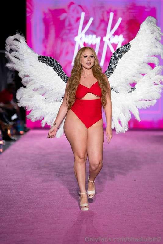 look like an angel but im really on demon time 😈