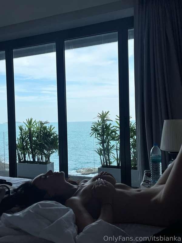 Make a wish ✨ Write me here @iambianka 😜