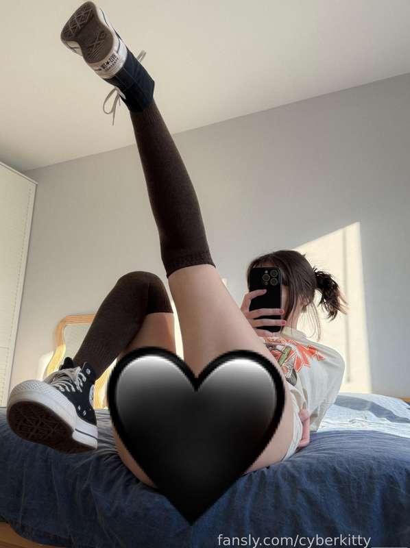 Do you want to see my butt in mesh panties?
♡ ∩_∩ 
  („• ֊ •„)♡
  👉🏻👈🏻

#fyp #ass #butt #legs #pussy