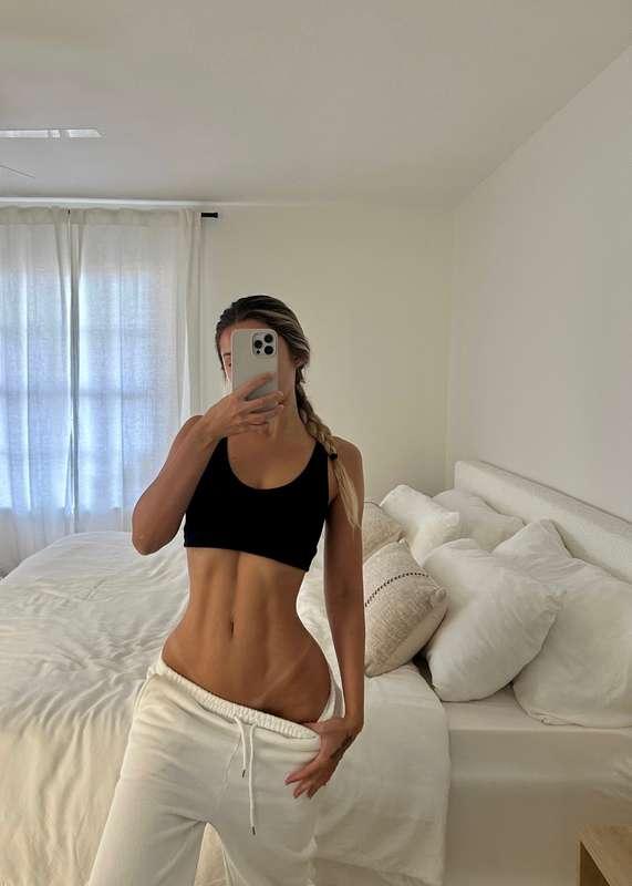 Getting toned and tanned 🌞