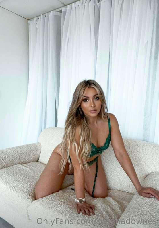 Hunny!!!

I’m going to be ***LIVE on Oct 27th at 9:30pm*** t..