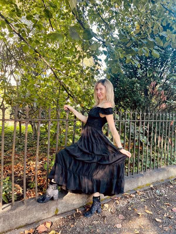 I just returned home from a delightful weekend in Salem, MA ..