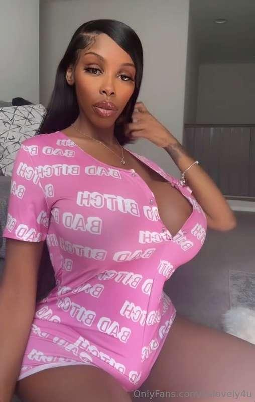 Get me to this target 🎯 an I’ll go LIVE IMMEDIATELY!!! 💦💦💦 J..