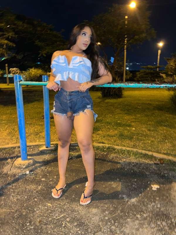 I went out for a walk in search of a good ass to fuck very h..