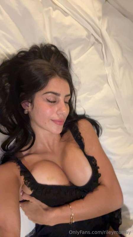 you know i love a good titty tuesday 🍒😋