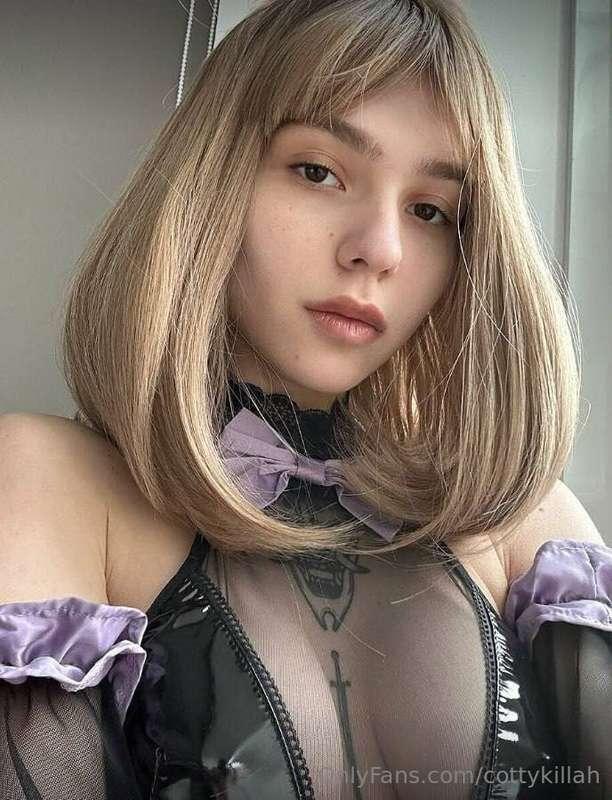 🩷 @kirra_kitten 🖤Little Barbie wants to play with your big p..