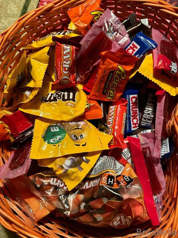 Happy Halloween!  🎃  Feel like spending your day with me tod..