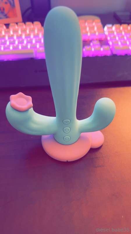 ISNT SHE CUTE?! I can’t wait to try her out🌵💋
