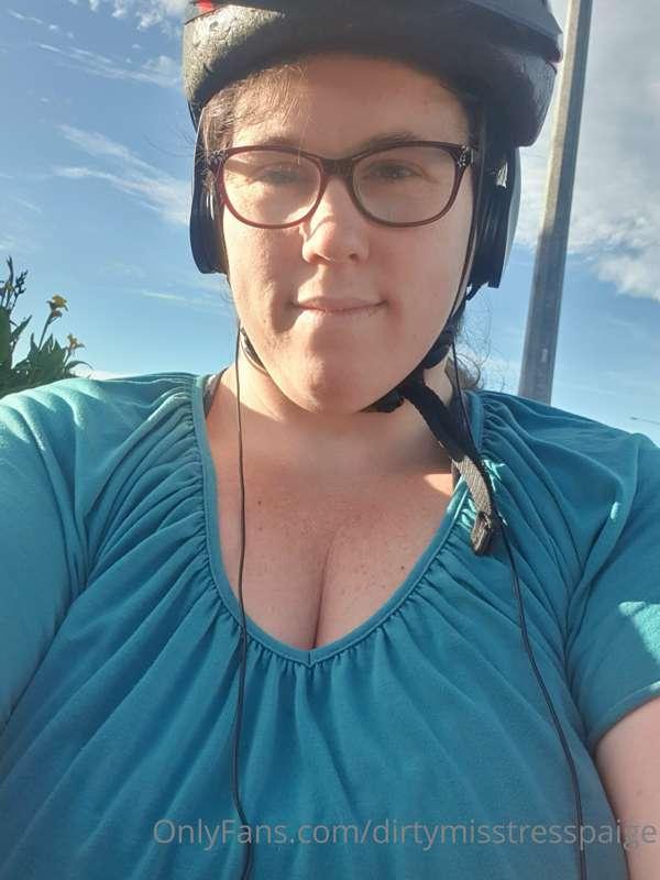 Good morning from nz. Biking the school run because these fu..