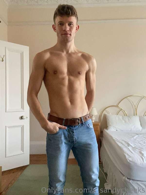 🥳