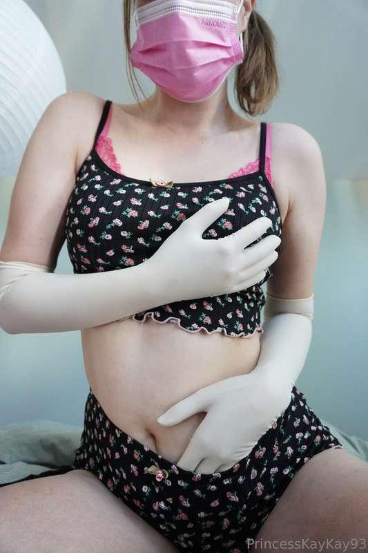 I have had a pair of these gynaecology latex gloves in my cl..