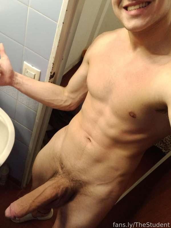 Student body 😇

TAGS: [ #9inch #thestudent #boys #bulge #dick #big #gym #fyp ]