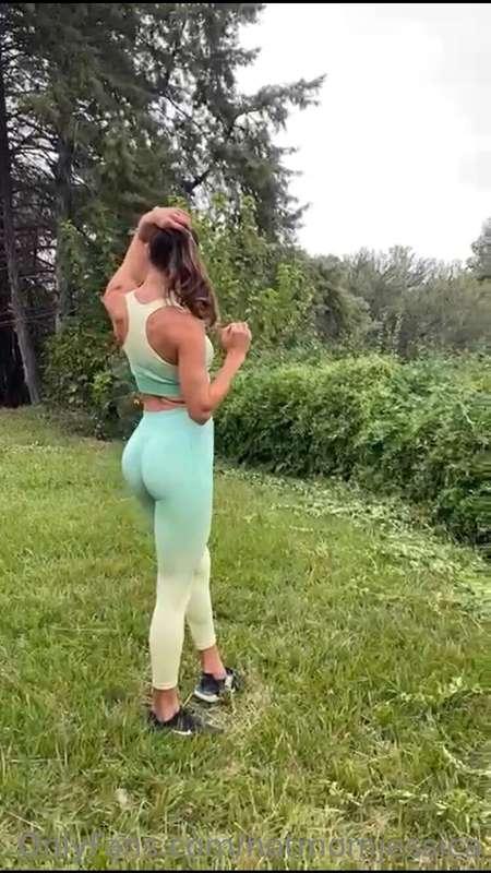 hotmomjessica image #0