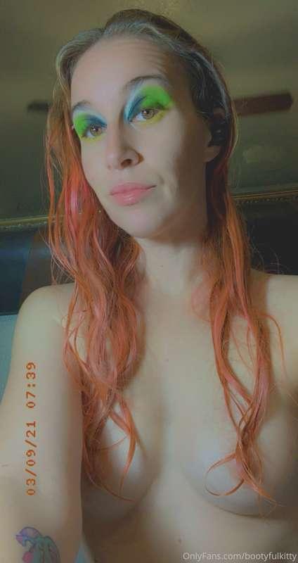 Morning 🥱 Time to get ready for work. Hope y’all have an Awe..