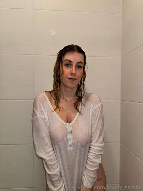 Muss ich noch was drunter ziehen?😈Do I need to wear somethin..