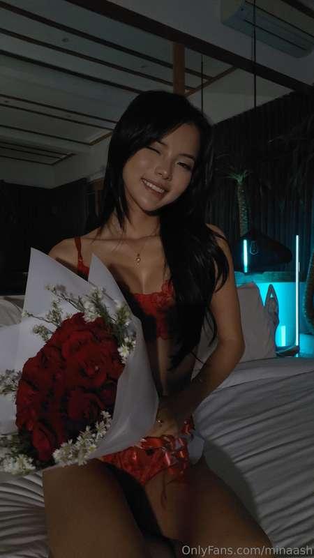 be my Valentine… or my plaything? 😘❤️