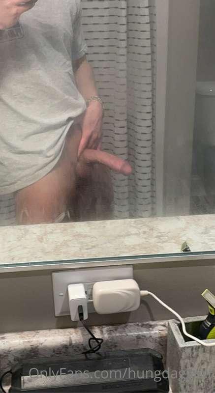 Big thick cock in the mirror while I moan in your ear 🥵