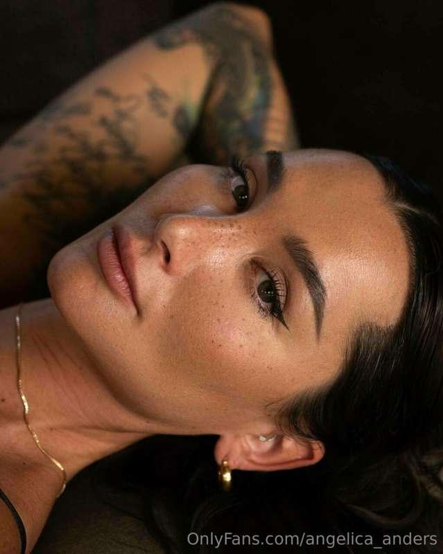 Oh, how good!
In a snow-white cape
Subtle soul.
In the etern..