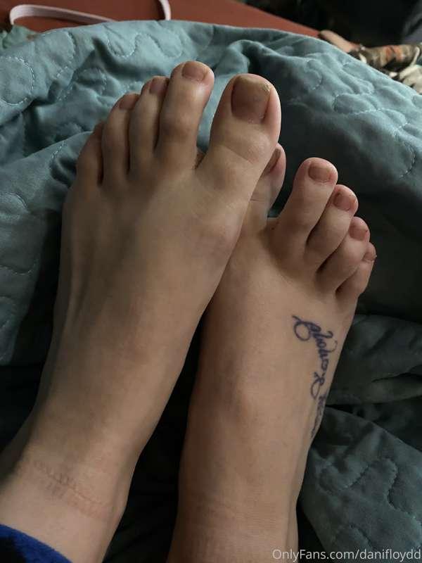 What color should I paint my toes? 🙈 be the first to tip $5 ..