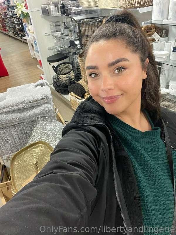 Did a little last minute holiday shopping at Home Goods 🎄 ti..