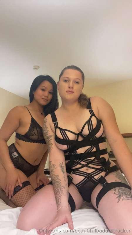 Way more outfits to come this week! 😏😘