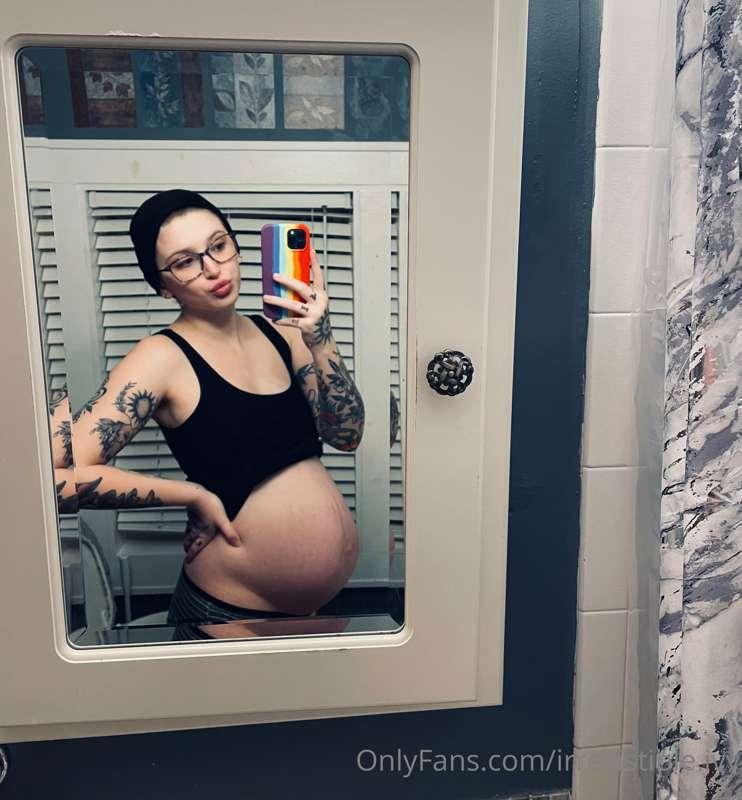 Gonna play with my pussy then go to sleep 😋
-Like if you mas..