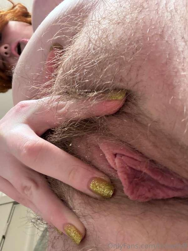 On your knees for mommy 🖤