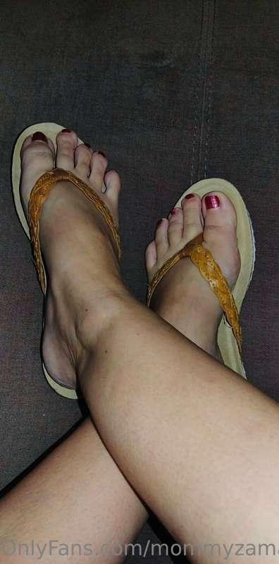 Who likes flip flops? 😛