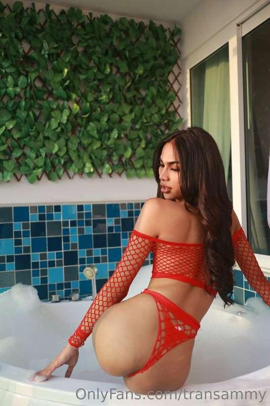 This ass won't make you think twice 🍑😈