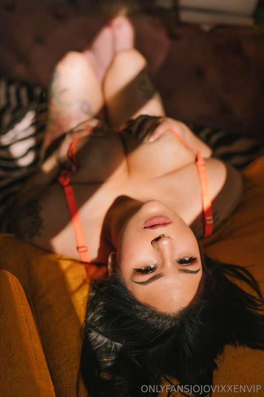 The light shows you where to touch 😈