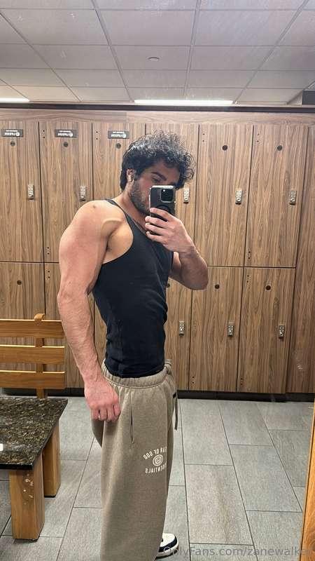 U see me in the gym locker room. What would u do or say?