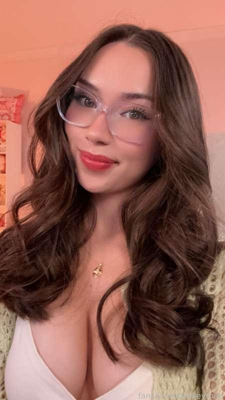 kaileymae image #1