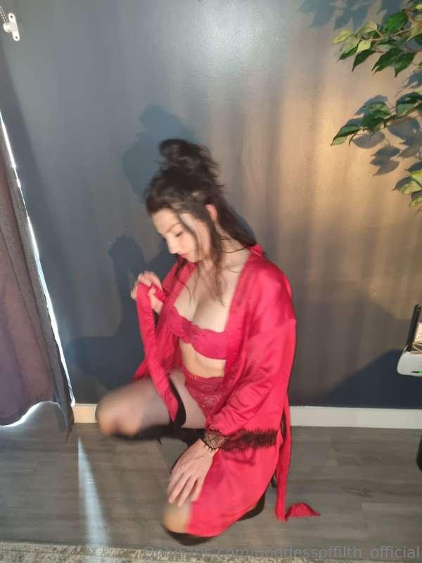 CUM AND PLAY WITH MISTRESS