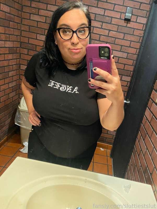 jus horny bar slut tings ✨