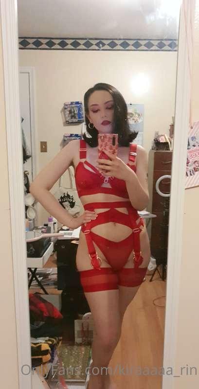 Sneak peak for tomorrow's set 😘