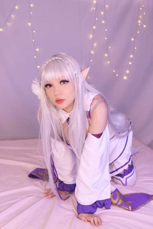 🤍💜 Emilia-tan 💜🤍