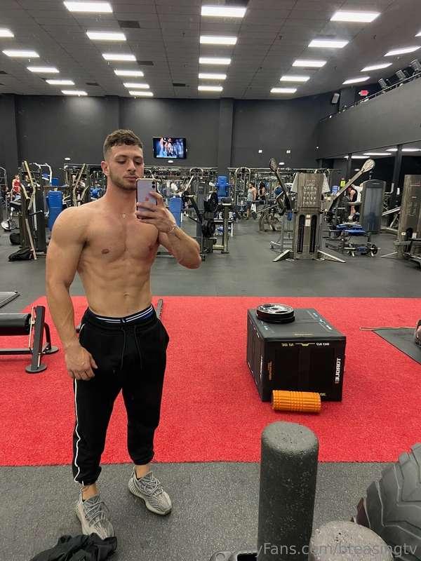 Think you can handle more of me? 😏DM Now!