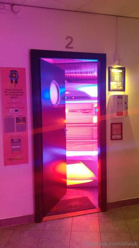 Rainbow light therapy solarium 👌🏽☀️