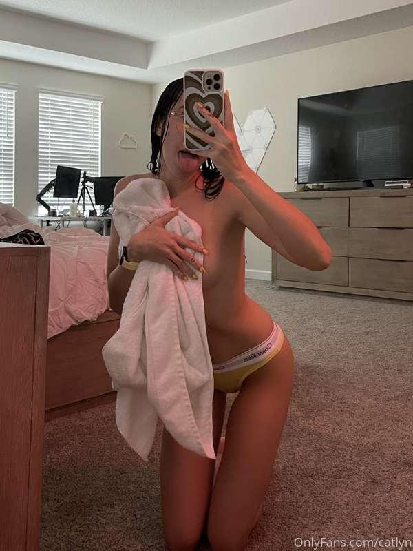 fresh out the shower 😩