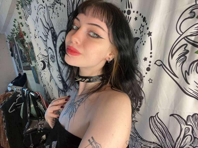 Do you want more selfies???😝