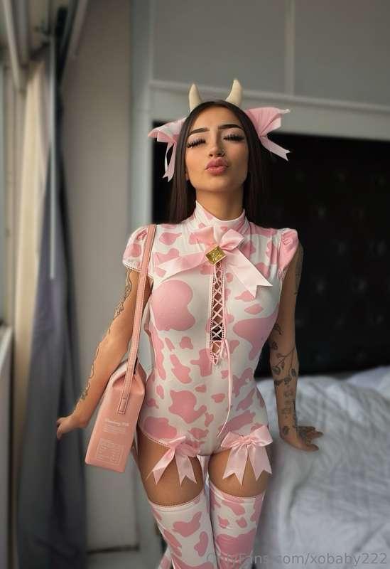 Give me all the milk ! 🥛 🐮 It’s almost that time ! What shou..